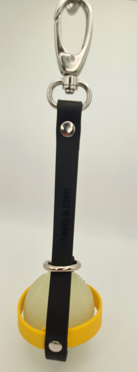 Porte-balle pour chien en sangle TPU noir et jaune, bouclerie nickelée - modèle de création Utessya