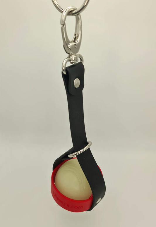 Porte-balle pour chien en sangle TPU noir et rouge, bouclerie nickelée - modèle de création Utessya