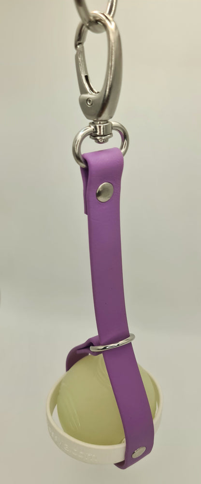 Porte-balle pour chien en sangle TPU violet et blanc, bouclerie nickelée - modèle de création Utessya